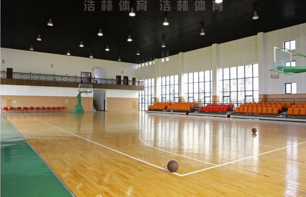 羽毛球馆运动木地板的优点是什么？浩林体育(图1)